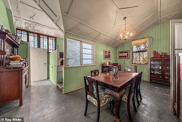 The previous owners of this mysterious Aussie house abruptly left and never returned Locals said it was haunted heres what happened next